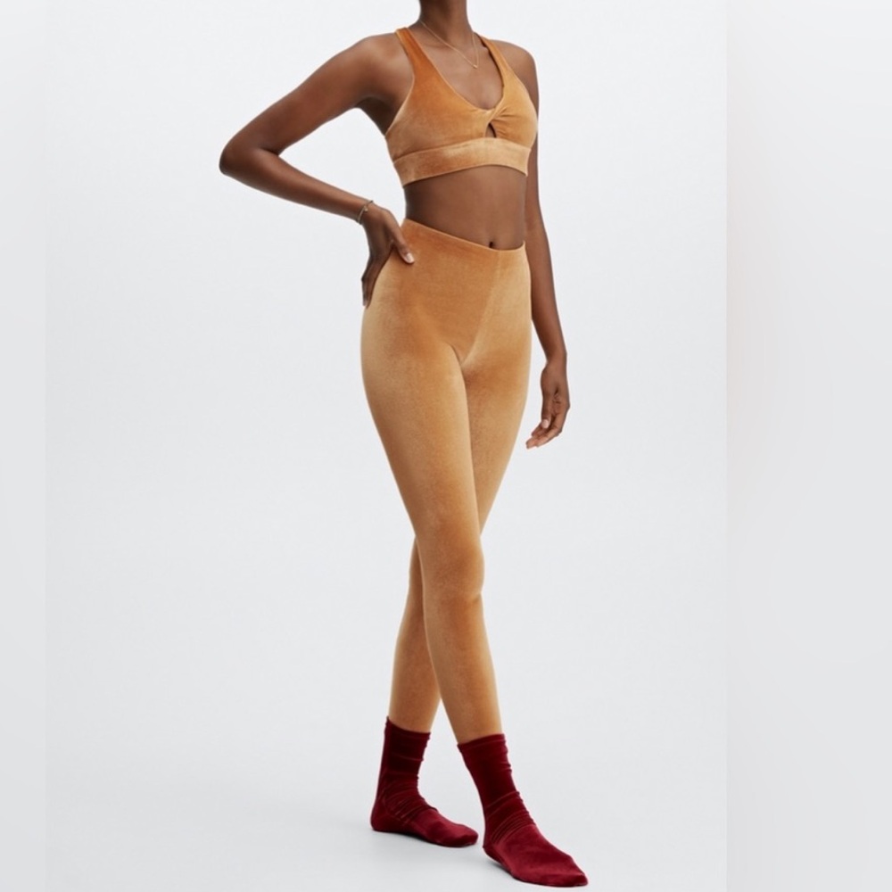 NWT Women’s Fabletics Twist Velour Sports Bra Emma Leggings Set Light Honey Sz S